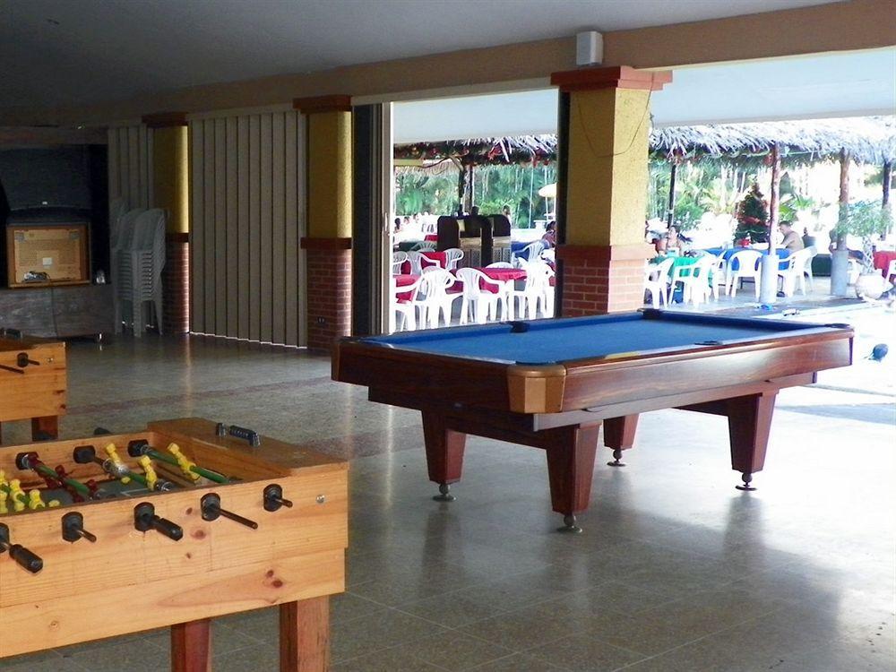 Hotel Suerre Guápiles Exterior foto