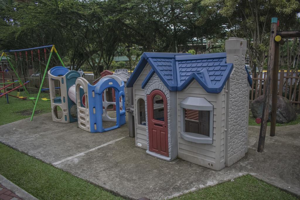 Hotel Suerre Guápiles Exterior foto
